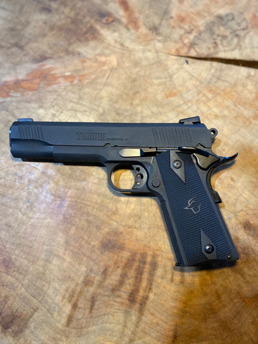 Pistola Taurus 1911